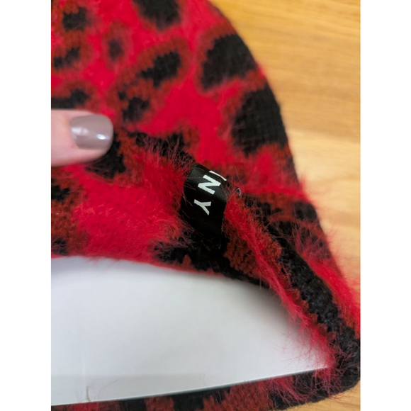 DKNY Red Black Leopard Print Beanie NWT One Size - Picture 5 of 6
